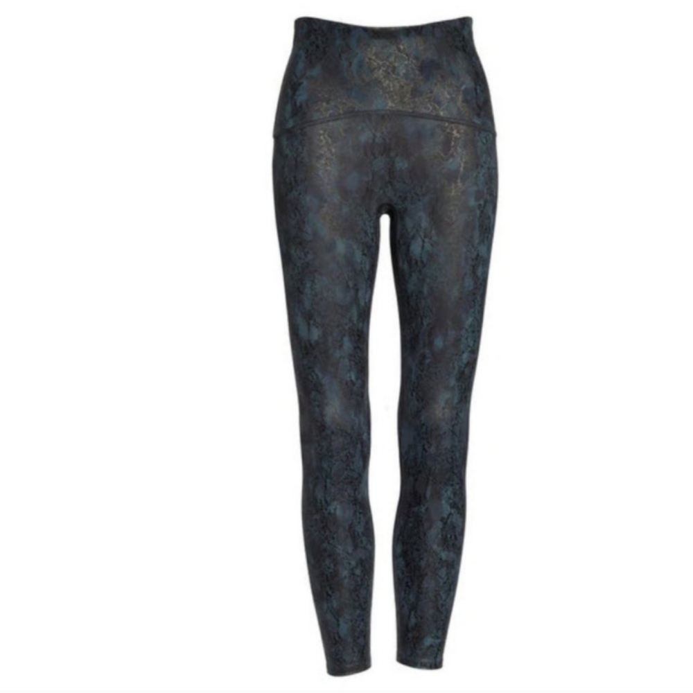 🆕 SPANX Booty Boost Active 7/8 Leggings Navy Reptile, Size M, NWT - Picture 4 of 15